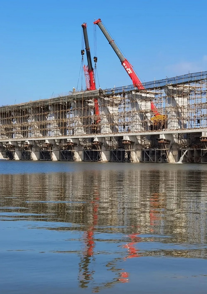 1681895141869848.jpg 700.jpg